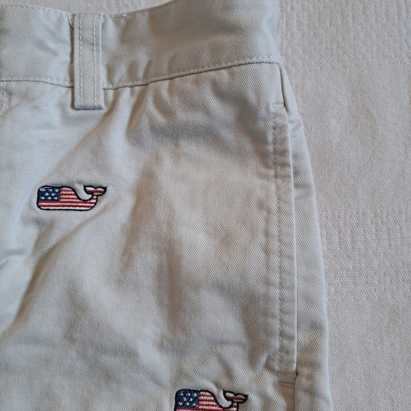 Vineyard Vines boys size 12 twill shorts with allover flag whale design - Picture 5 of 6